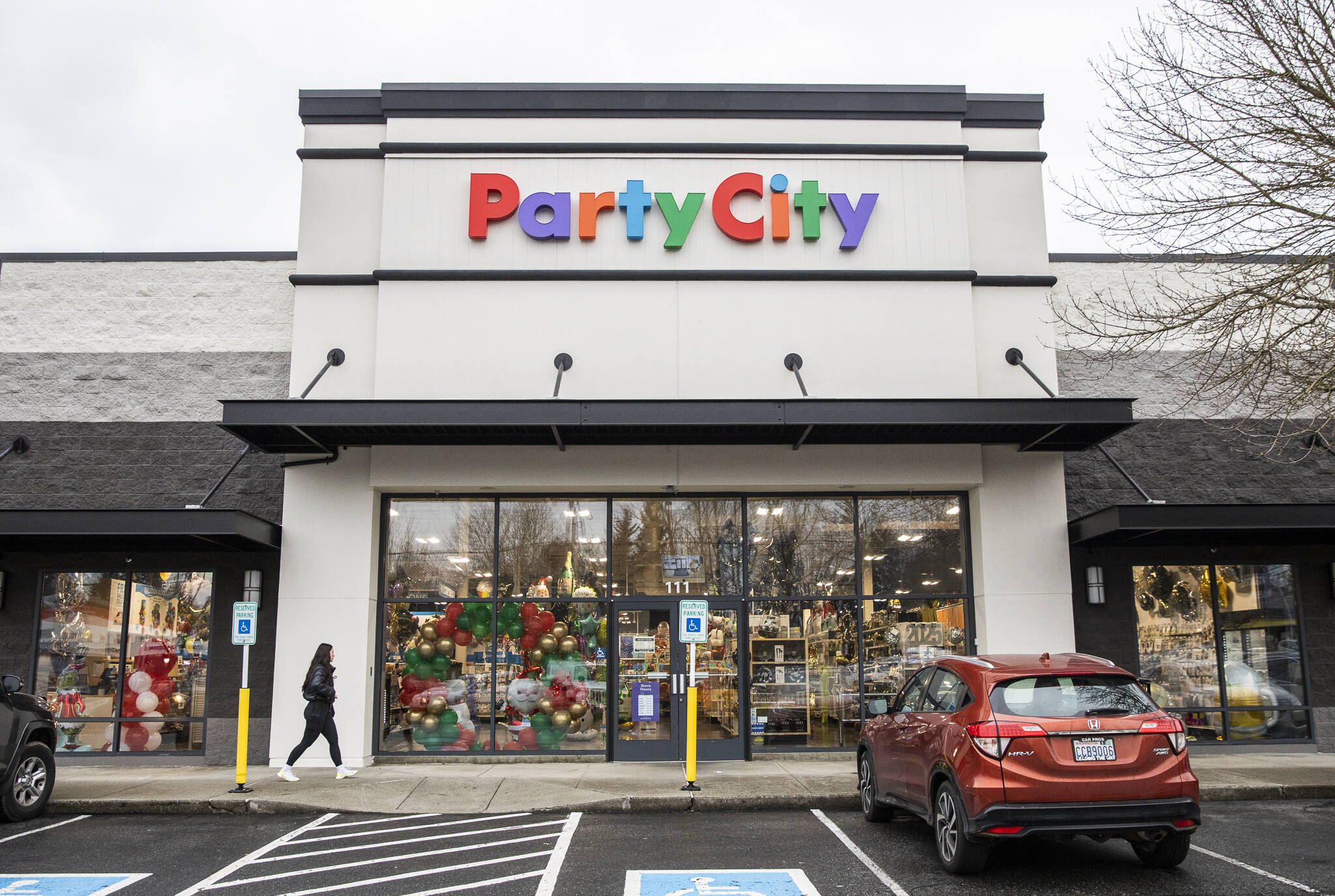Party City Files for Bankruptcy: 700 Stores to Close as Retailer Winds Down Operations