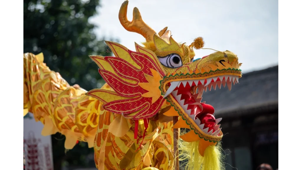 Asia (Chinese)Stocks Start 2025 in the Red Amid Economic Woes and Global Uncertainty